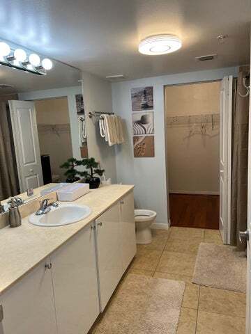 Building Photo - 600 S Dixie Hwy