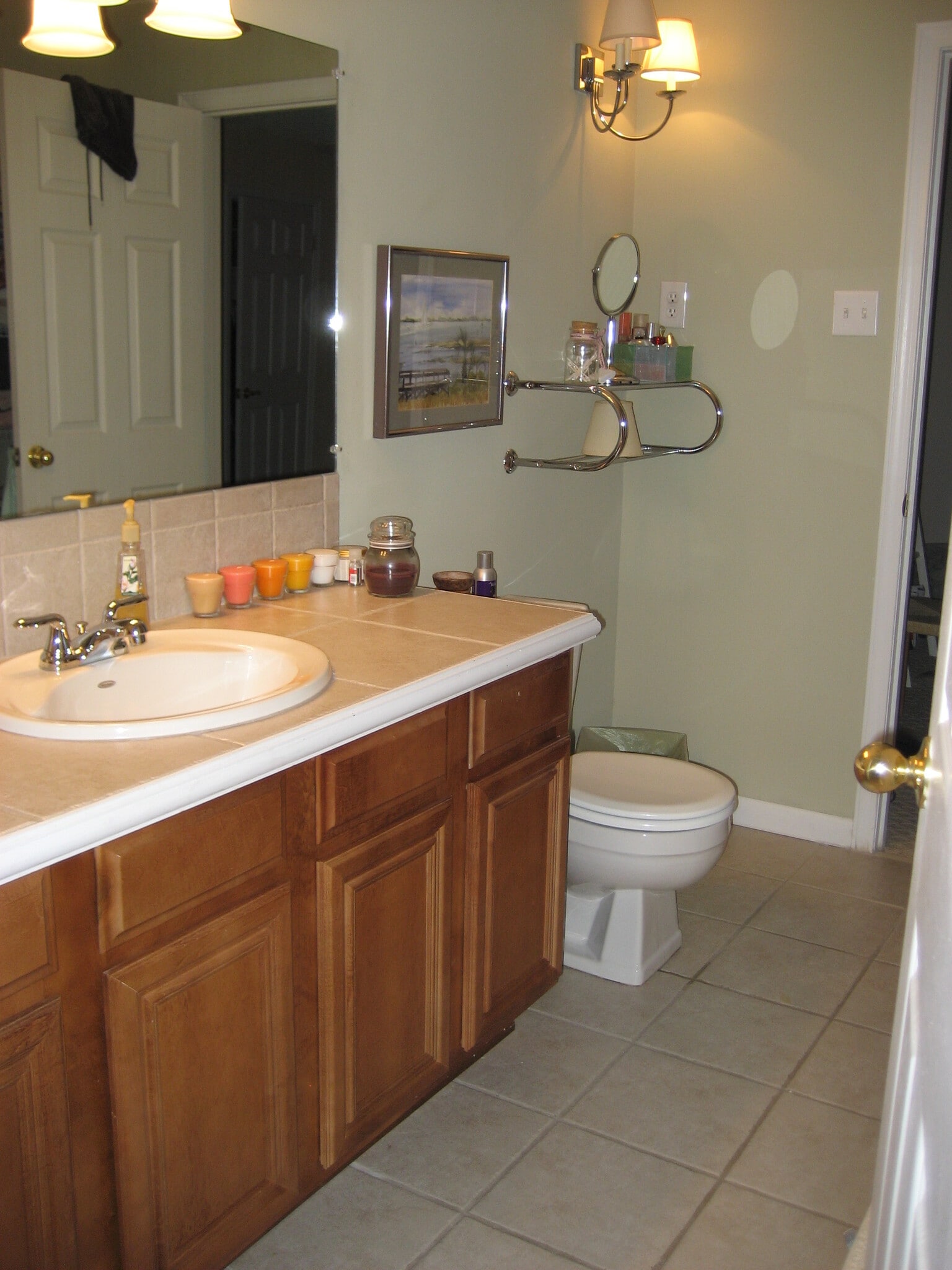 full bath - tub/shower - 542 Peabody Sq
