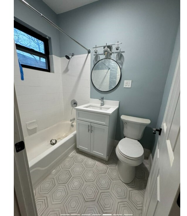 Building Photo - 181 Highland St