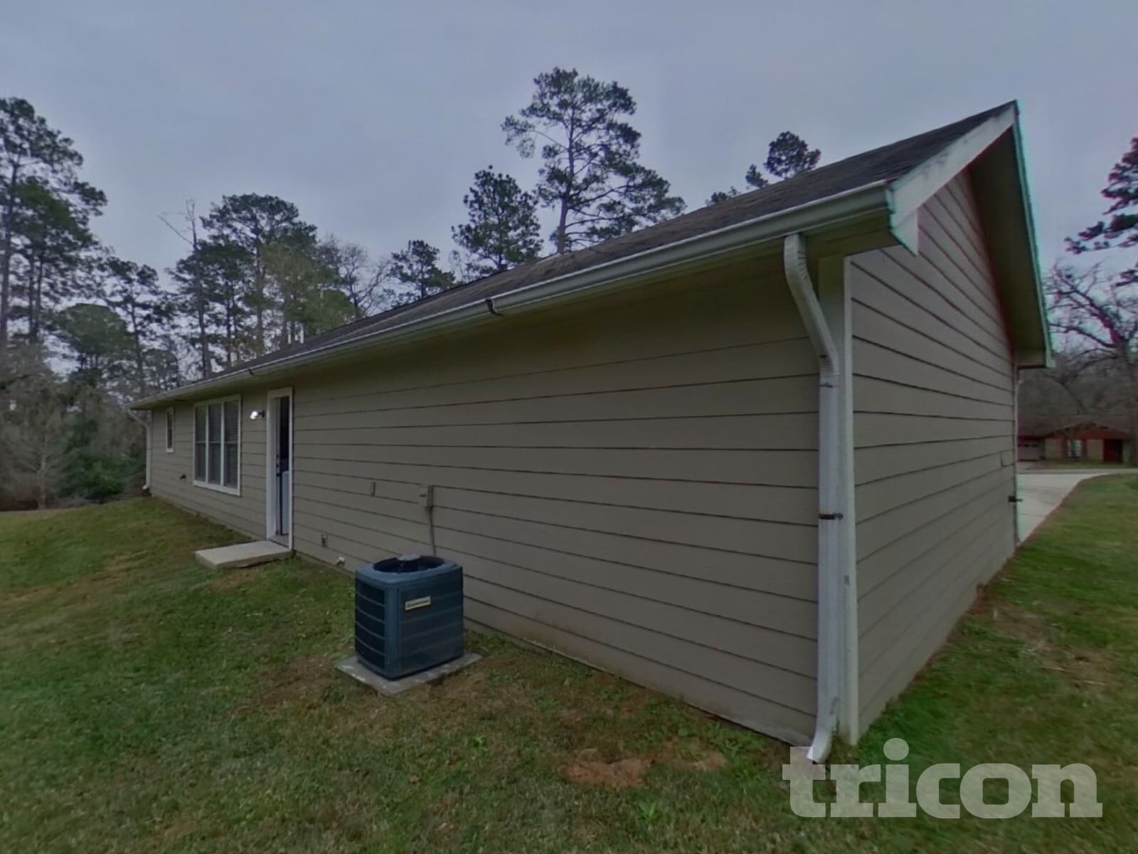 Building Photo - 10951 Royal Forest Dr