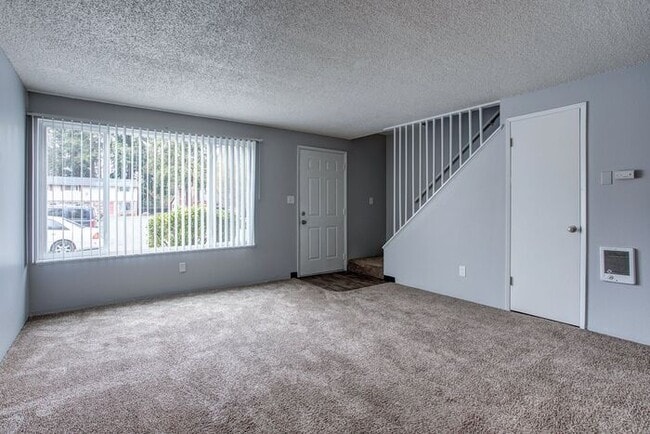 Building Photo - 1 bedroom 1 bath newly renovated unit at Shenandoah !