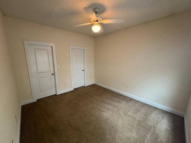 Building Photo - PRE-LEASING FOR AUGUST 2026!