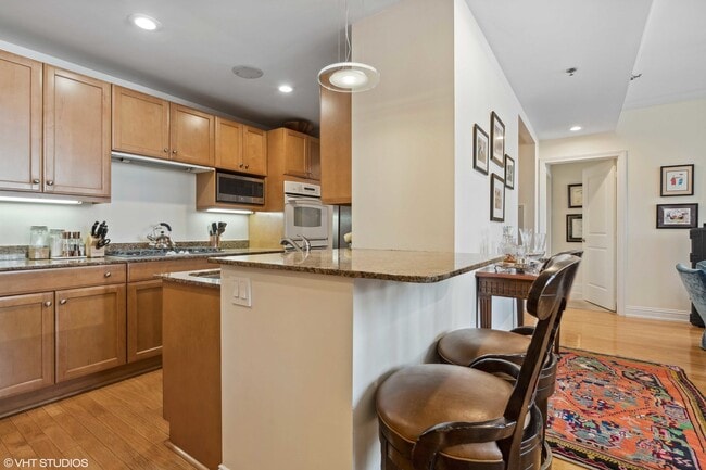 Building Photo - 55 E Erie St