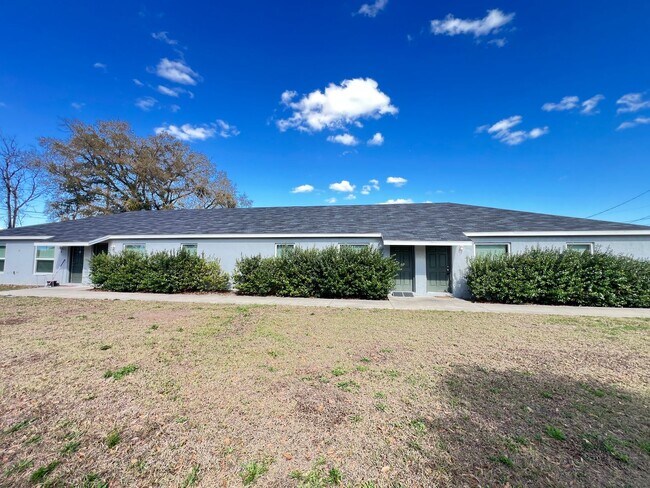 Building Photo - Charming 2-Bedroom, 2-Bathroom Rental in the Heart of Ocala!