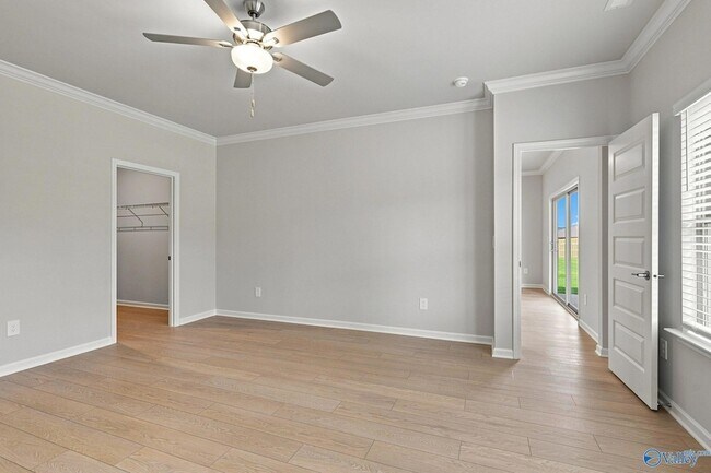 Building Photo - 7211 Holly Creek Dr SE