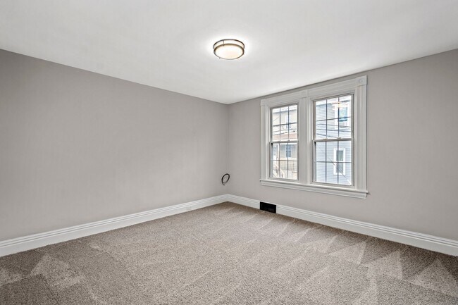 Building Photo - Stunning 3 bedroom home in McKees Rocks available April 15!