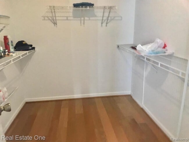 Building Photo - 37147 Evergreen Dr