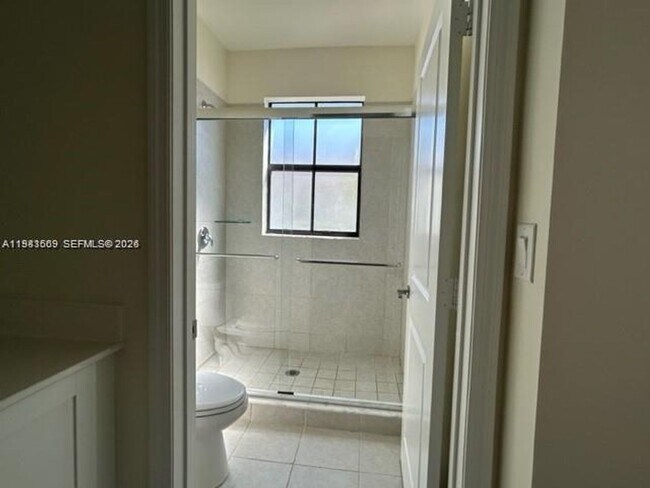 Building Photo - 3354 W 112th St