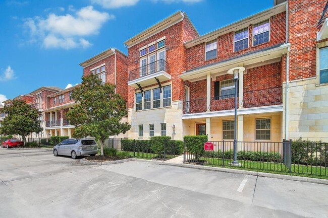 Building Photo - 1707 Dominica Dr