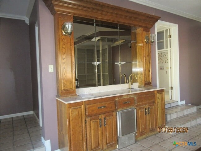 Building Photo - 906 Illinois Ave