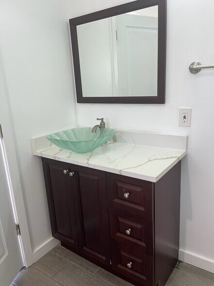 Building Photo - 4854 Brown St