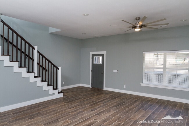 Building Photo - Pre-Leasing Modern Style Home Minutes from Campus and Downtown Fayetteville