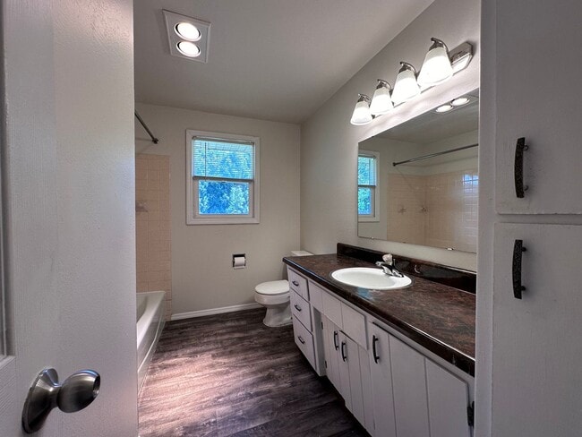Building Photo - 2746 Nicolet Dr