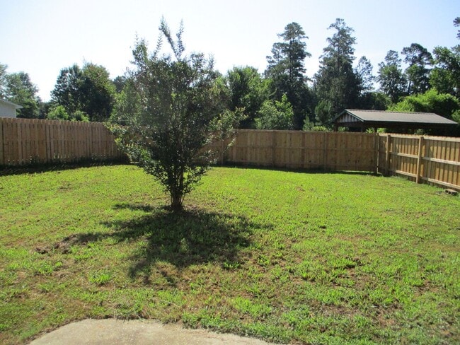 Building Photo - Great Location in Columbia County