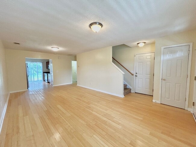 Building Photo - Charming Home on Corner Lot in Lake Caroli...