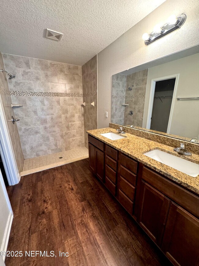Building Photo - 8224 Golden Bamboo Dr
