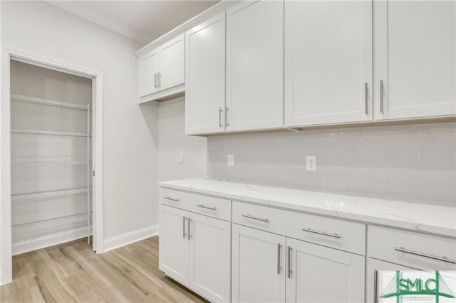 Building Photo - 157 Lower Creek Dr