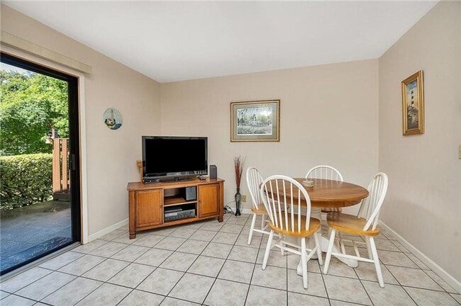 Building Photo - 1500 Demere Rd