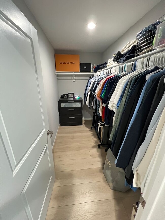 Building Photo - Beautifully Upgraded 5 Bed 4 Bath Orange Pool Home