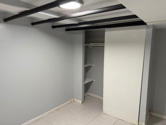 Building Photo - 160 Amackassin Terrace