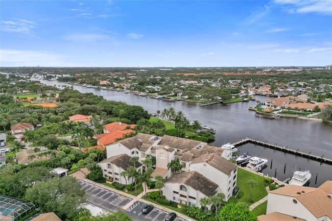 Building Photo - 925 Oak Harbour Dr