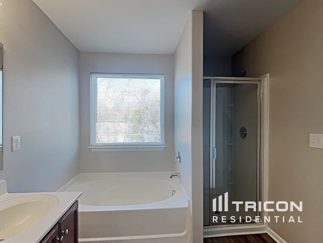 Building Photo - 6415 Pennacook Dr
