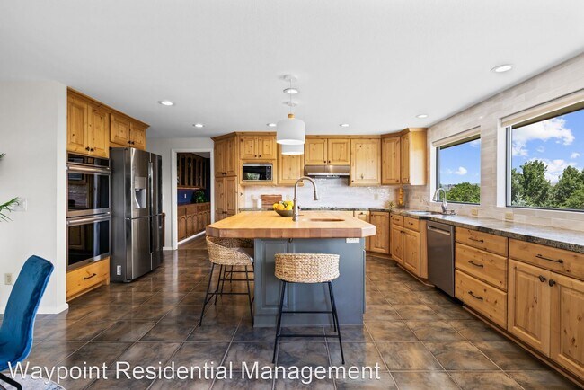 Building Photo - 5 br, 4 bath House - 136 Dover Lane