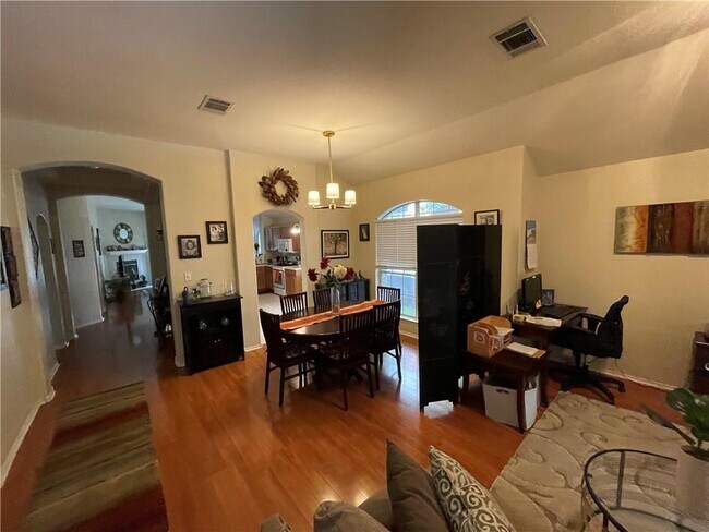 Building Photo - 10309 Broomflower Dr
