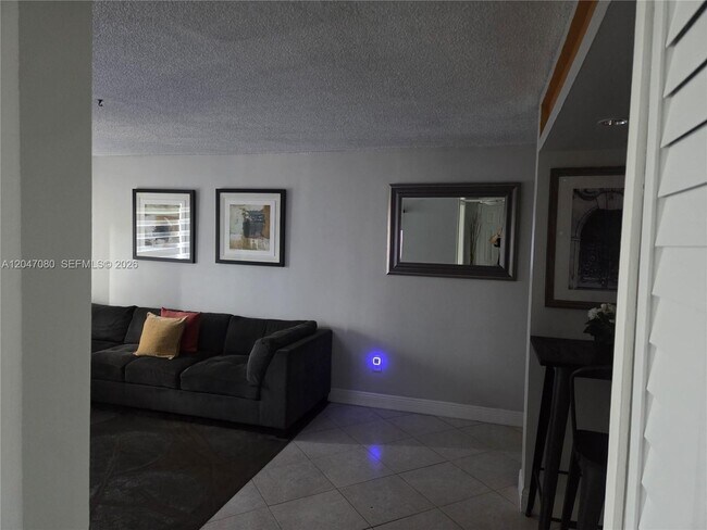 Building Photo - 4265 NW S Tamiami Canal Dr