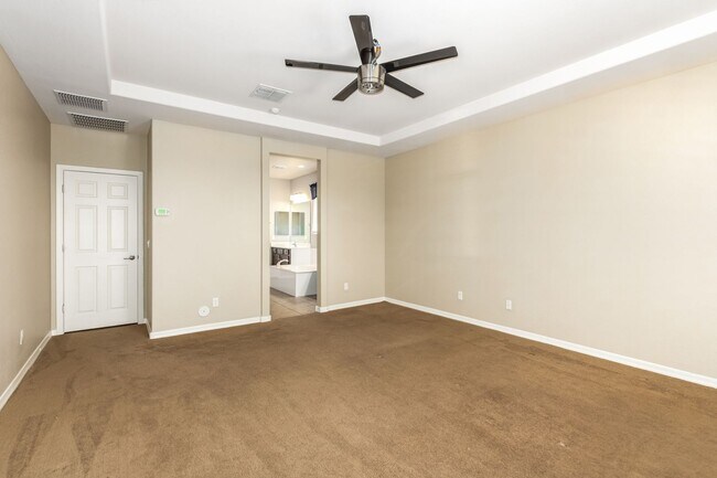 Building Photo - Beautiful 4 bedroom 2.5 bathroom home with large open floorplan in Queen Creek!