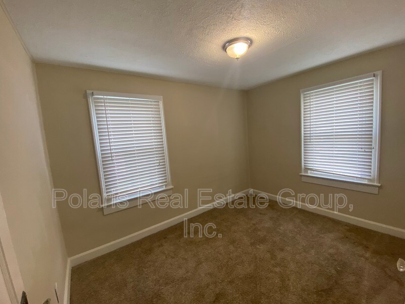 Building Photo - 1102 N Emerson Ave