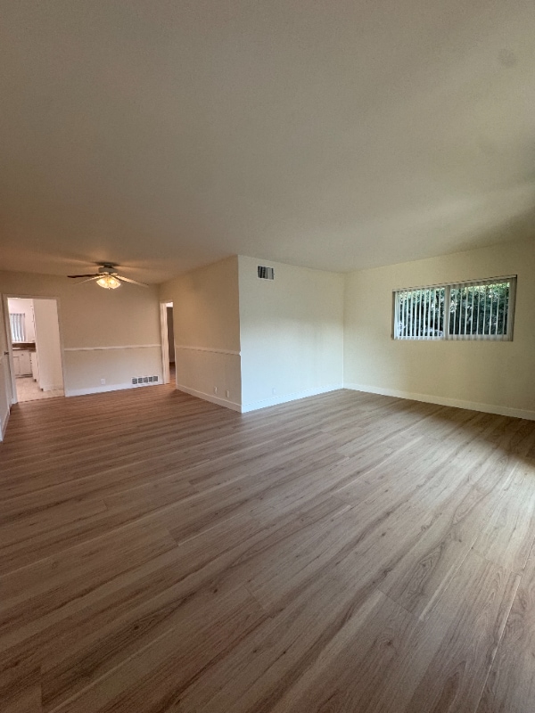 Building Photo - 283 S El Molino Ave