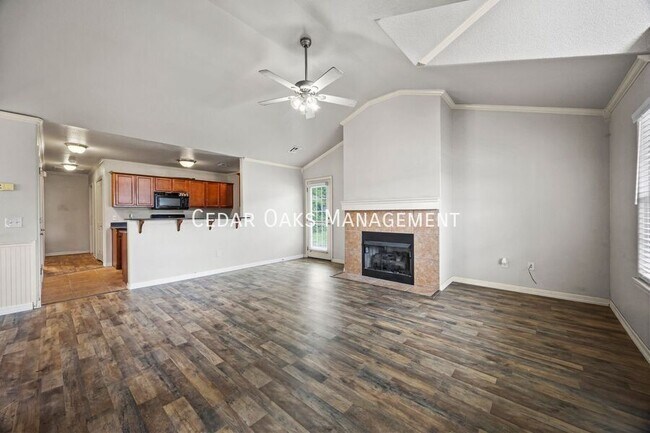 Building Photo - 1304 S C Ct