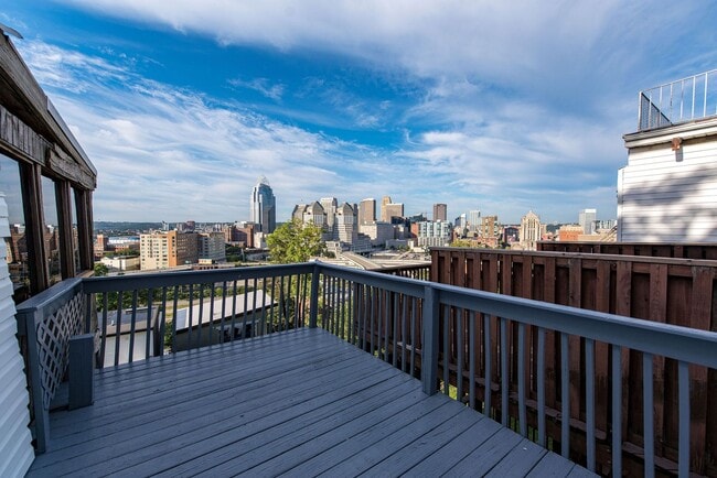 Building Photo - MT ADAMS - Stunning City/River View  from ...