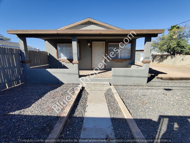 Primary Photo - 2641 N Fontana Ave