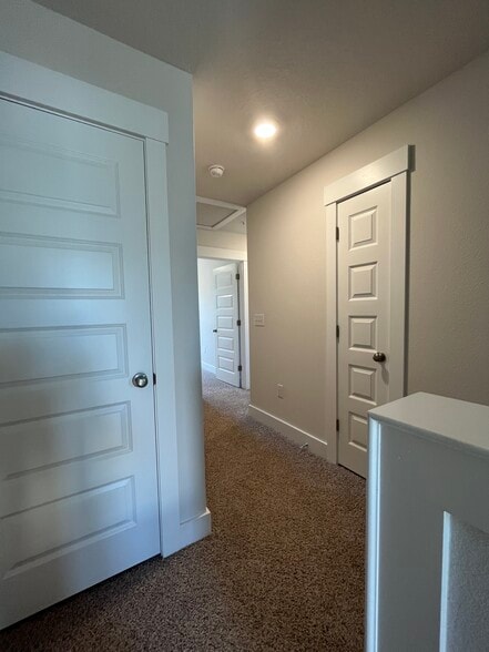 Building Photo - 9649 Nature Creek Blvd