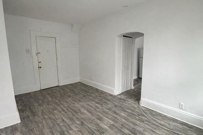 Building Photo - 2500 Adam Pl