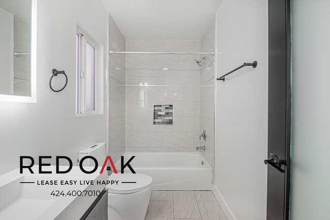 Building Photo - 836 Van Ness Ave