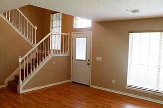 Building Photo - 3118 Rimrock Dr