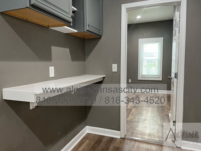 Building Photo - Updated NE Home! Section 8 READY!