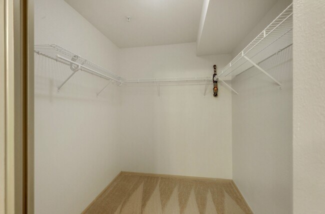 Building Photo - GET 2 MONTHS FREE RENT ON SELECT UNITS!!!