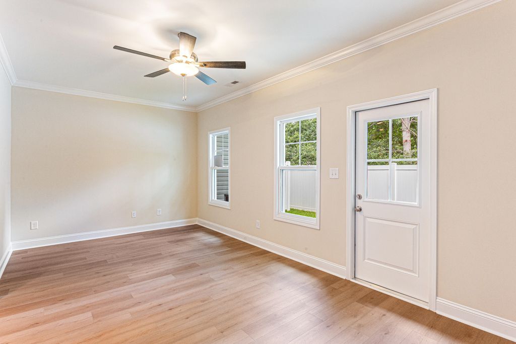 Building Photo - 1628 MacIntosh Drive, Unit 1628