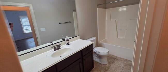 Building Photo - Beautiful Home with a full in law suite in Lewisville