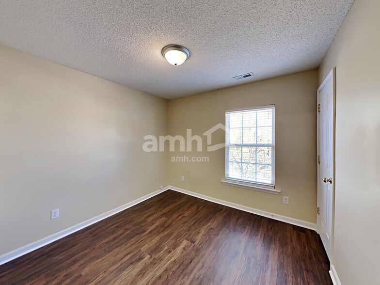 Building Photo - 104 Indian Overlook Ct