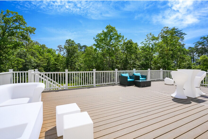 Deck - 15514 Compton Rd