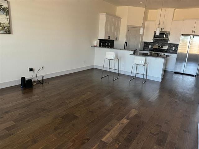 Building Photo - 6043 Rivendell Dr