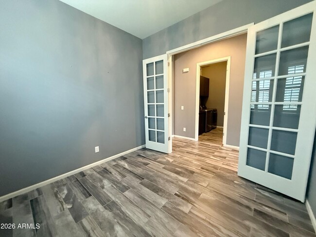 Building Photo - 20618 W Edgemont Ave