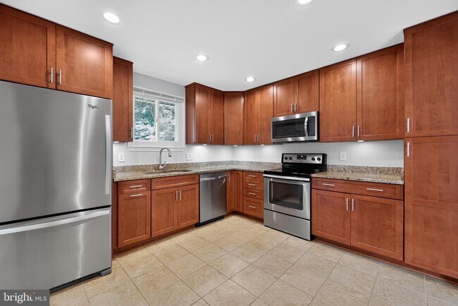 Building Photo - 4898 Wheatstone Dr