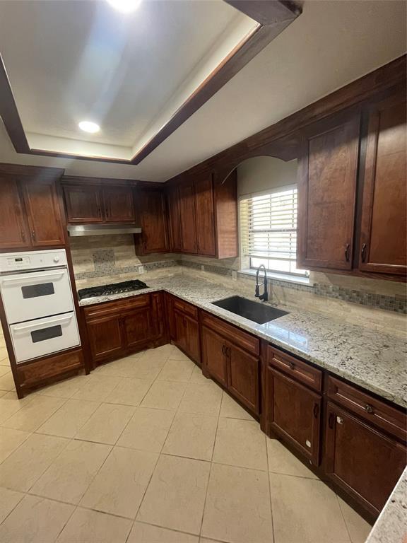 Building Photo - 7811 Echo Brook Dr