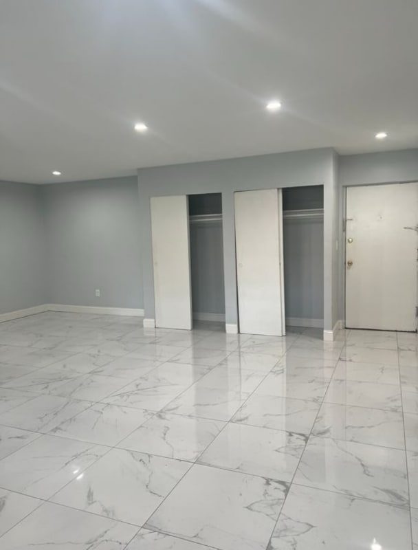 Building Photo - 311 E Westfield Ave